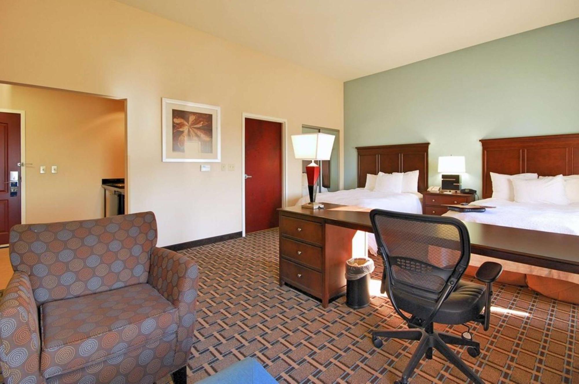 Hampton Inn And Suites New Iberia Exterior photo